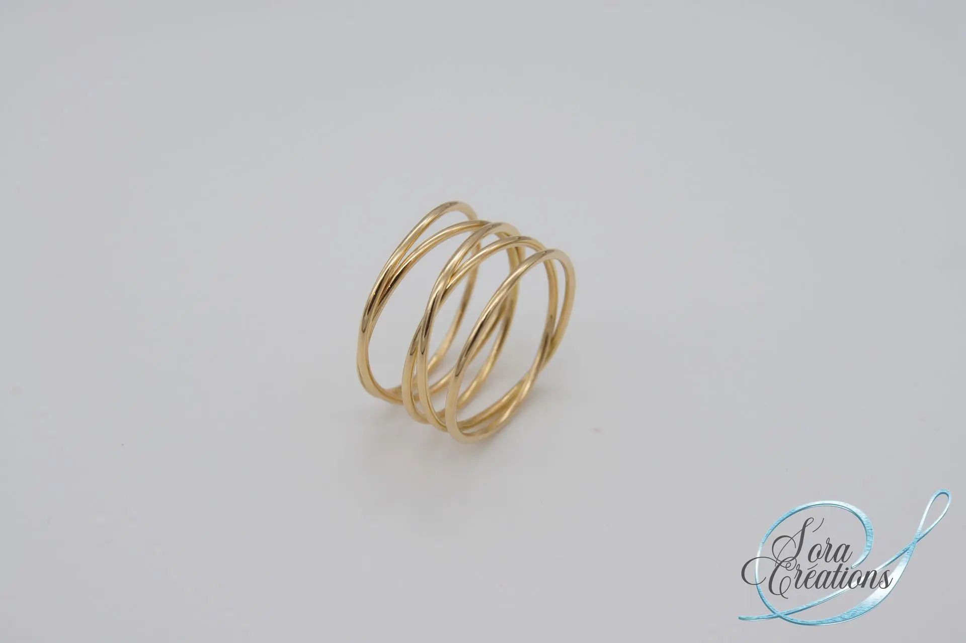 Bague sur-mesure ressort en or jaune 