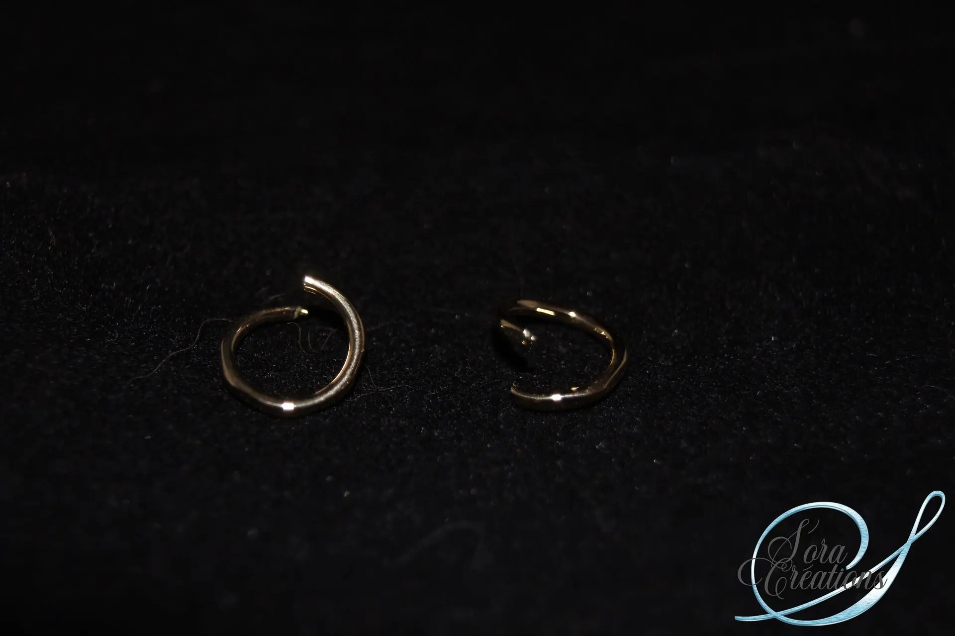 Boucles d&#39;oreilles or jaune, créoles, joint de compagnon