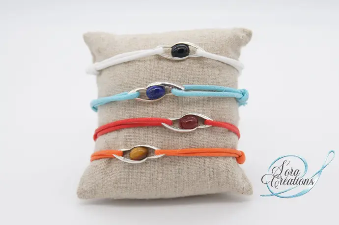 Bracelets liens cabochons avec de l&#39;onyx, de la cornaline, de l&#39;hématite ou de l&#39;oeil de tigre