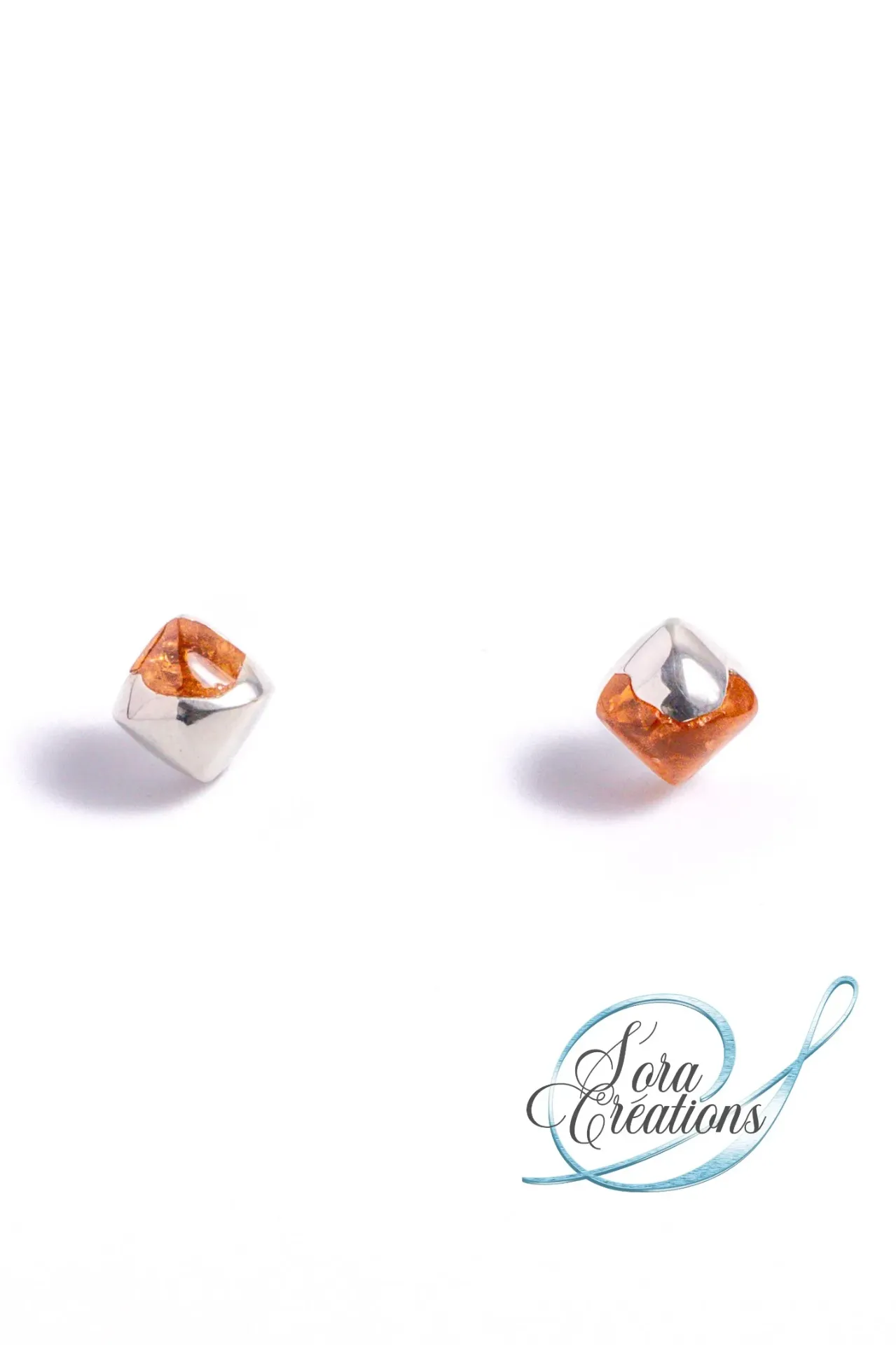 Boucles d'oreilles asymétriques